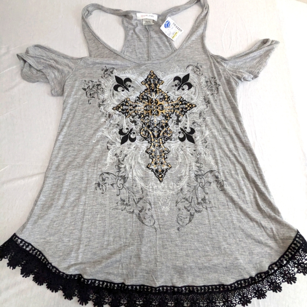 23 Love Street NWT Cold Shoulder Grey Blouse With Lace And Embellishments Large